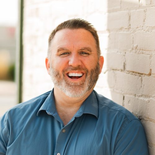 Headshot outdoors at coffee