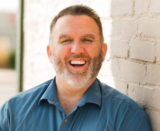 Headshot outdoors at coffee